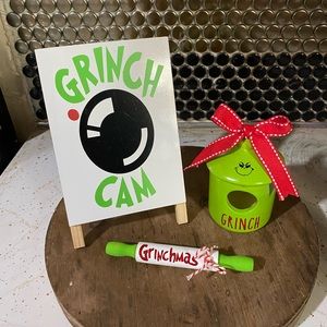 Christmas grinch birdhouse decor trio